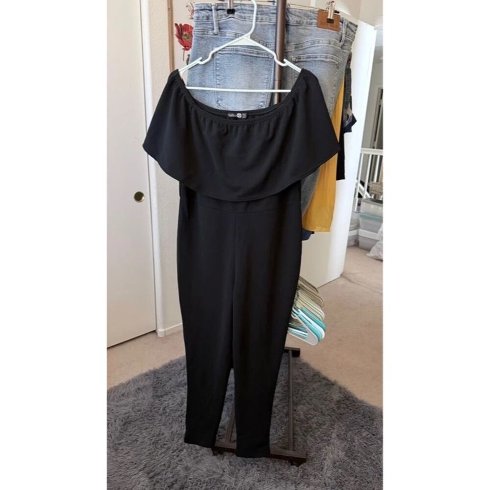 Black Off-Shoulder Ankle Cropped Jumpsuit US 12